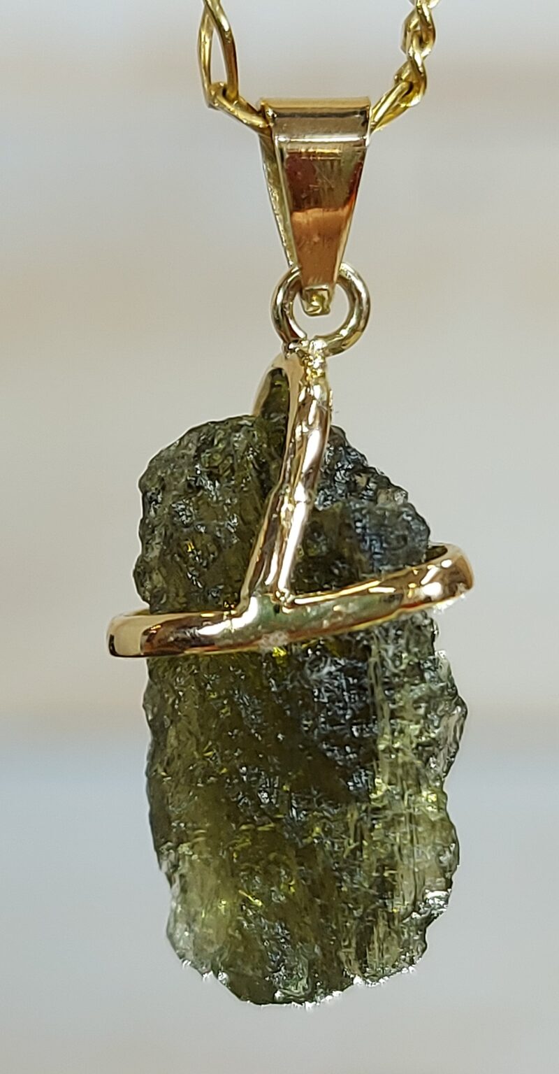colgante-oro-moldavita-rincon-del-tibet